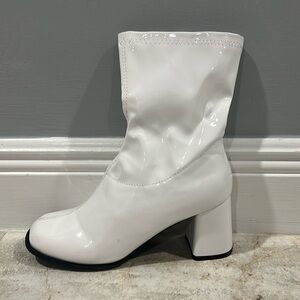 Gogo Ankle Boots
